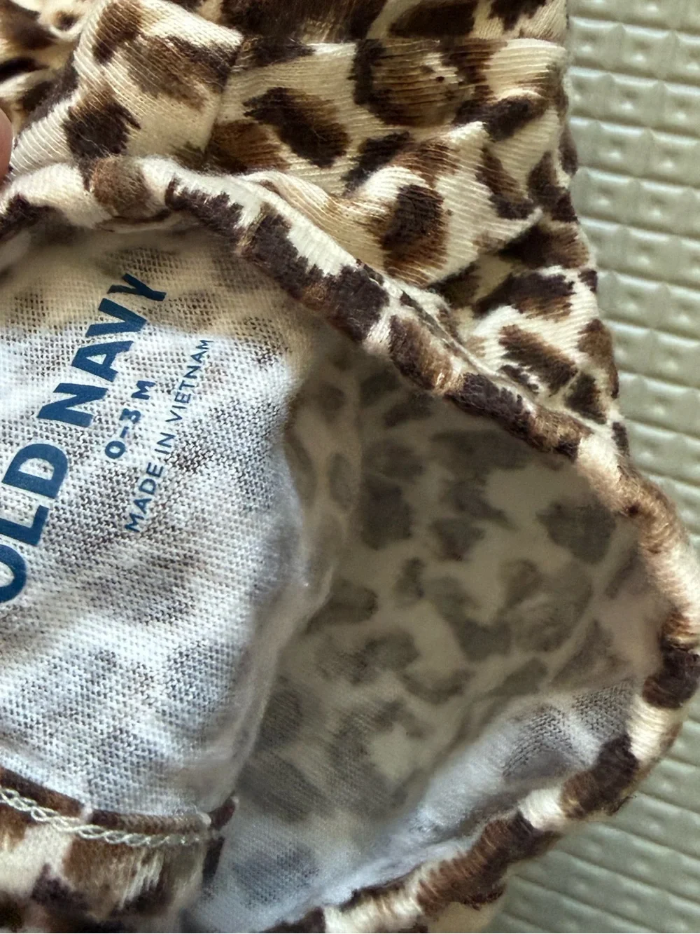 Old Navy|Baby girl Leopard Print short sleeve jumpsuit - Brown & Black•••0-3M